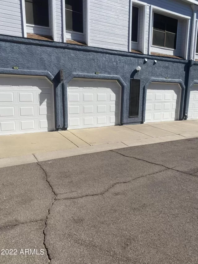 MLS: 6478503 Condo For Sale