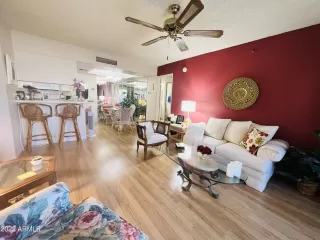 Photo #4: 6478505 Listing