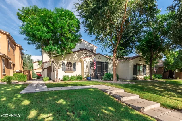 MLS: 6478648 Condo For Sale