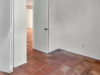 Photo #5: 6478794 Listing