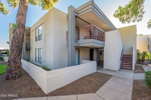 MLS: 6479101 Condo For Sale