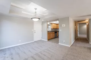 Photo #6: 6479101 Listing