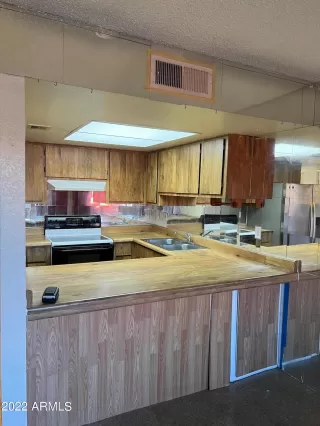 Photo #5: 6479315 Listing