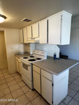 Photo #4: 6479407 Listing 