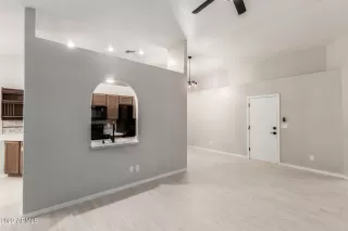 Photo #5: 6479669 Listing 