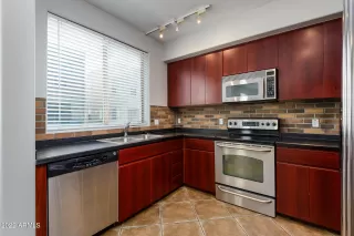 Photo #2: 6479683 Listing