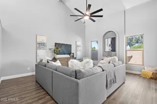 Photo #6: 6479702 Listing