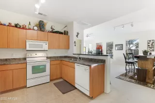 Photo #5: 6479722 Listing