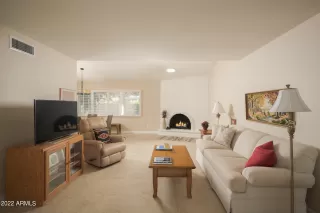 Photo #4: 6479979 Listing