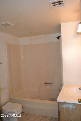 Photo #4: 6480250 Listing 