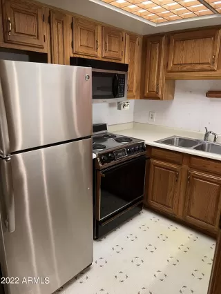 Photo #5: 6480387 Listing