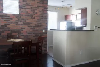 Photo #5: 6480427 Listing 
