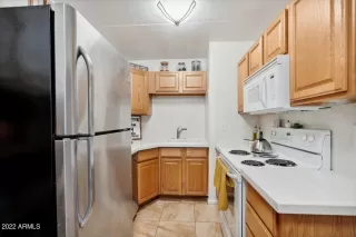 Photo #6: 6480448 Listing