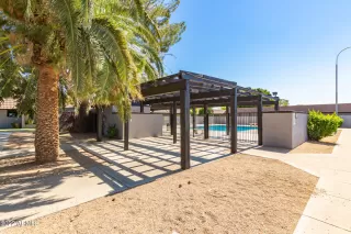 Photo #6: 6480596 Listing 