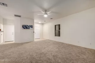 Photo #6: 6480602 Listing 