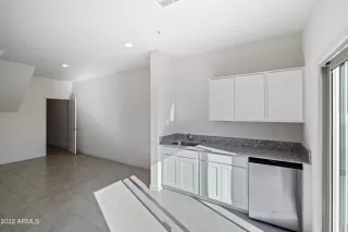 Photo #5: 6480635 Listing