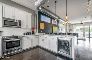 Photo #3: 6480677 Listing