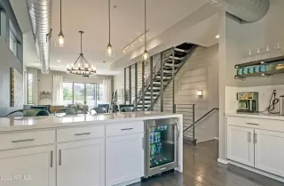 Photo #4: 6480677 Listing