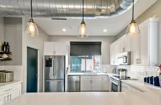 Photo #5: 6480677 Listing