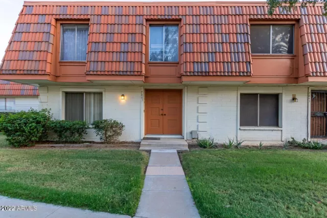 MLS: 6480711 Condo For Sale