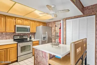 Photo #5: 6480711 Listing 