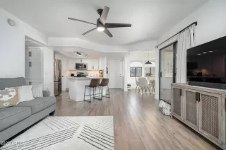 Photo #2: 6480908 Listing 