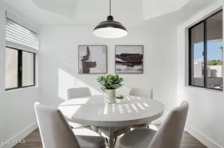 Photo #6: 6480908 Listing 