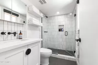 Photo #3: 6480990 Listing