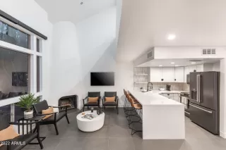 Photo #6: 6480990 Listing