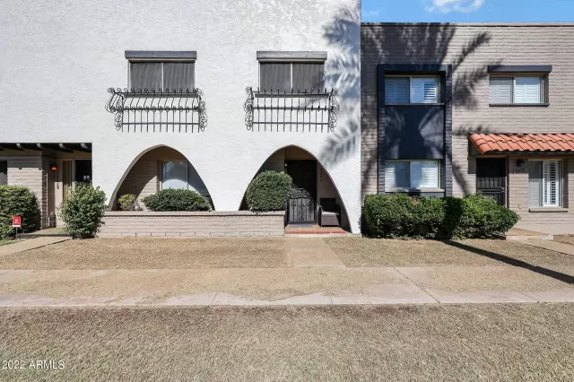 MLS: 6481048 Condo For Sale