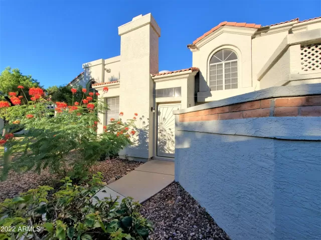 MLS: 6481062 Condo For Sale