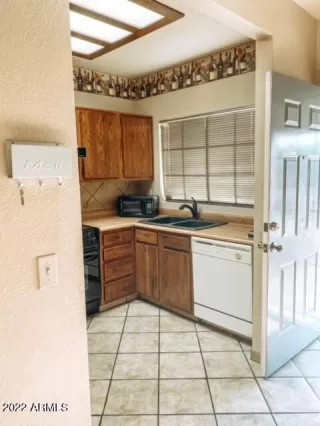 Photo #3: 6481072 Listing