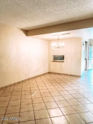 Photo #4: 6481072 Listing