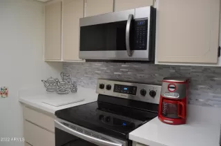 Photo #3: 6481286 Listing