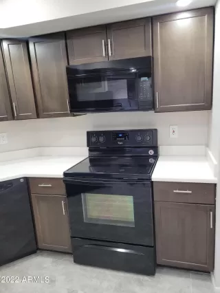 Photo #6: 6481311 Listing 