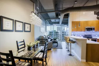 Photo #3: 6481398 Listing 