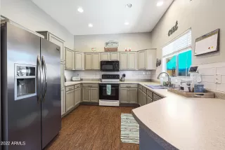 Photo #3: 6481565 Listing