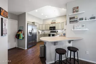 Photo #4: 6481565 Listing