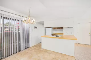 Photo #6: 6481573 Listing 