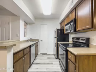 Photo #6: 6481626 Listing