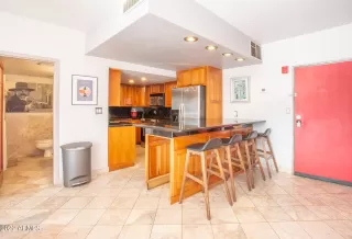 Photo #5: 6481744 Listing