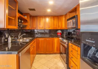 Photo #6: 6481744 Listing