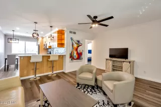 Photo #2: 6481766 Listing