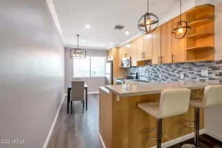 Photo #5: 6481766 Listing