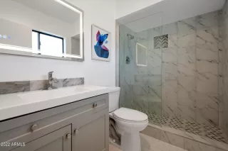 Photo #6: 6481766 Listing