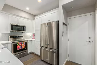 Photo #6: 6481774 Listing