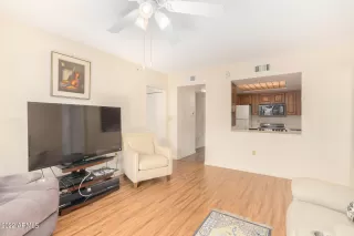 Photo #5: 6481990 Listing