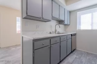 Photo #5: 6482010 Listing