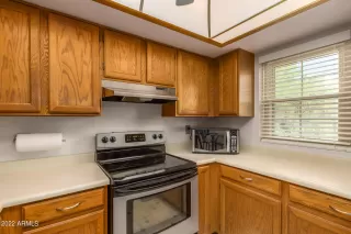 Photo #5: 6482101 Listing