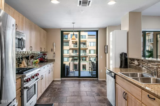 MLS: 6482422 Condo For Sale